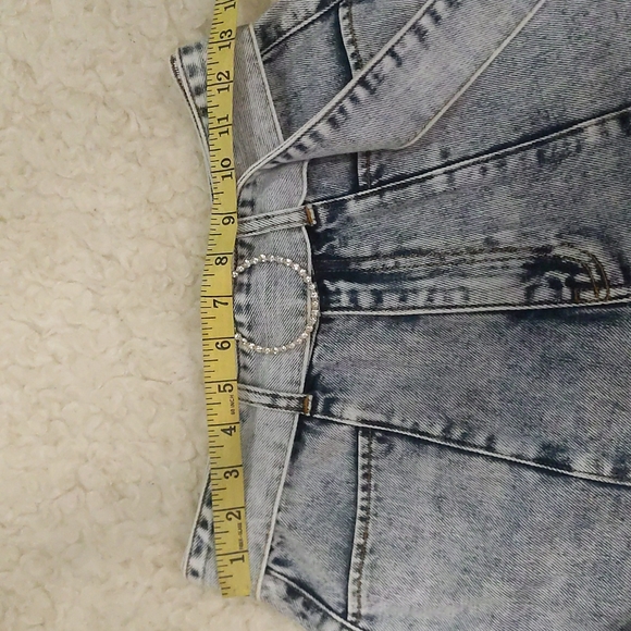 FOREVER 21 High-rise Acid Wash Rhinestone Buckle Jeans - Picture 8 of 13